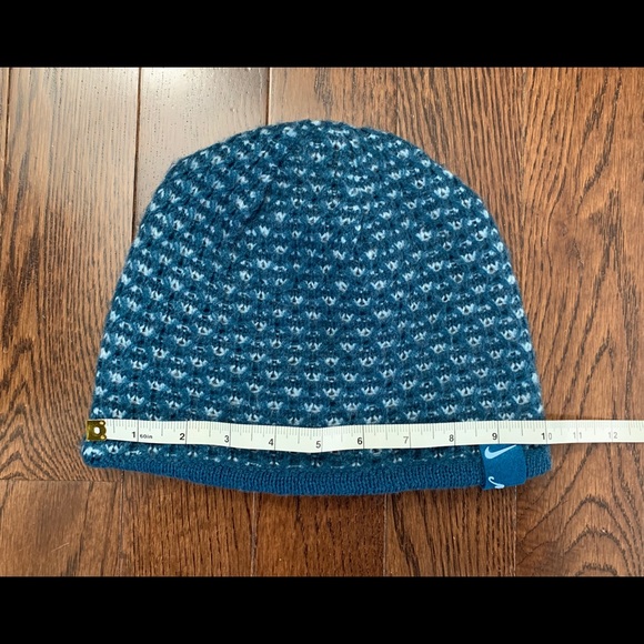 Nike Reversible Teal/Aqua Green Beanie - Picture 8 of 9